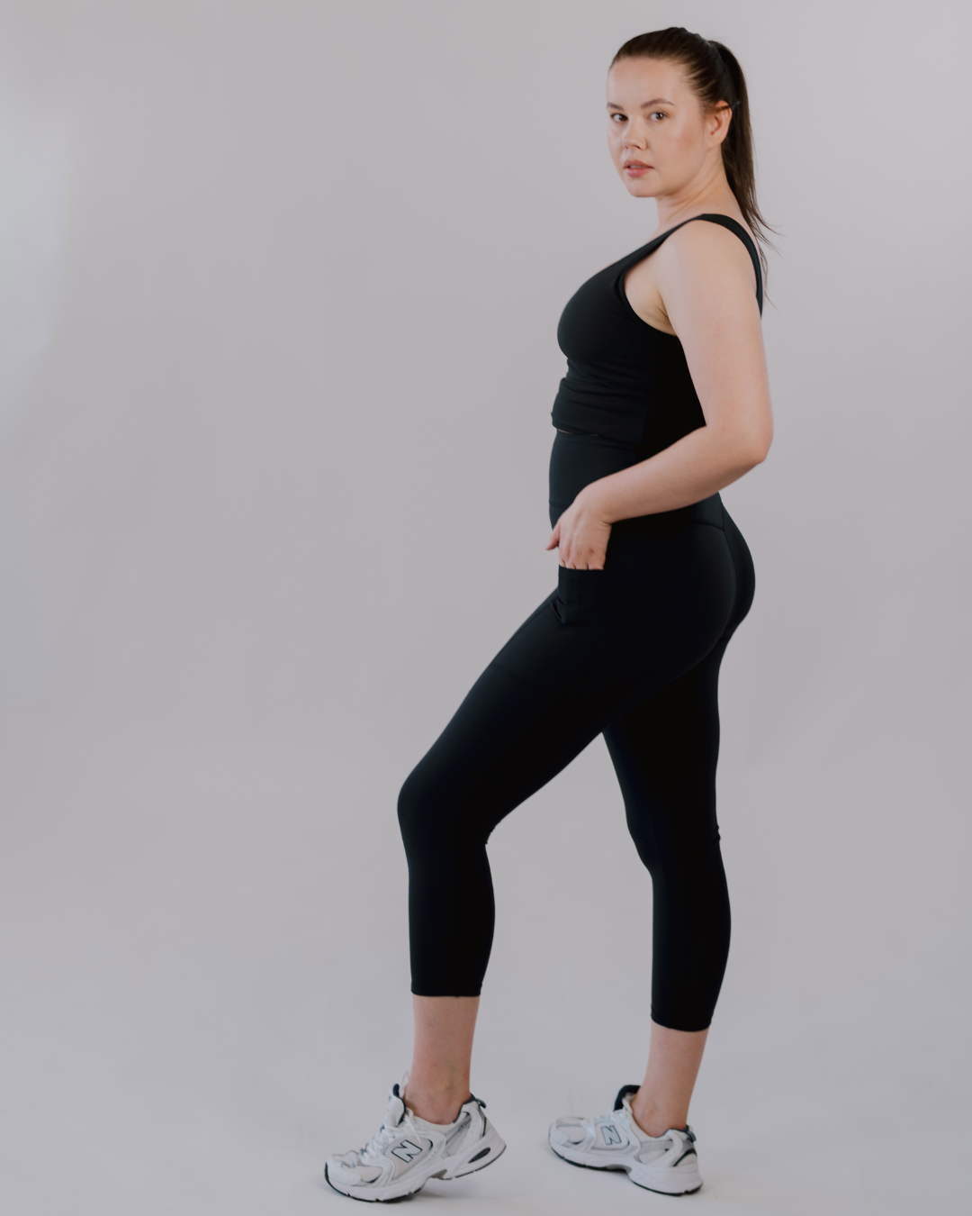Contour Luxe 7/8 Tights | By Evom