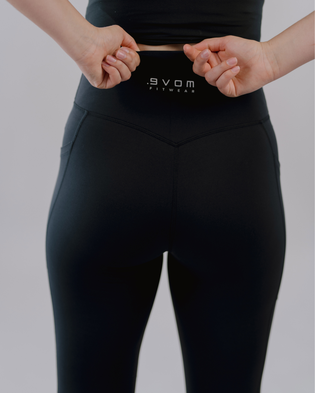 Contour Luxe 7/8 Tights | By Evom