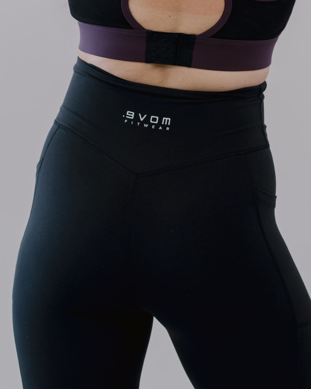 Contour Luxe 3/4 Tights | By Evom